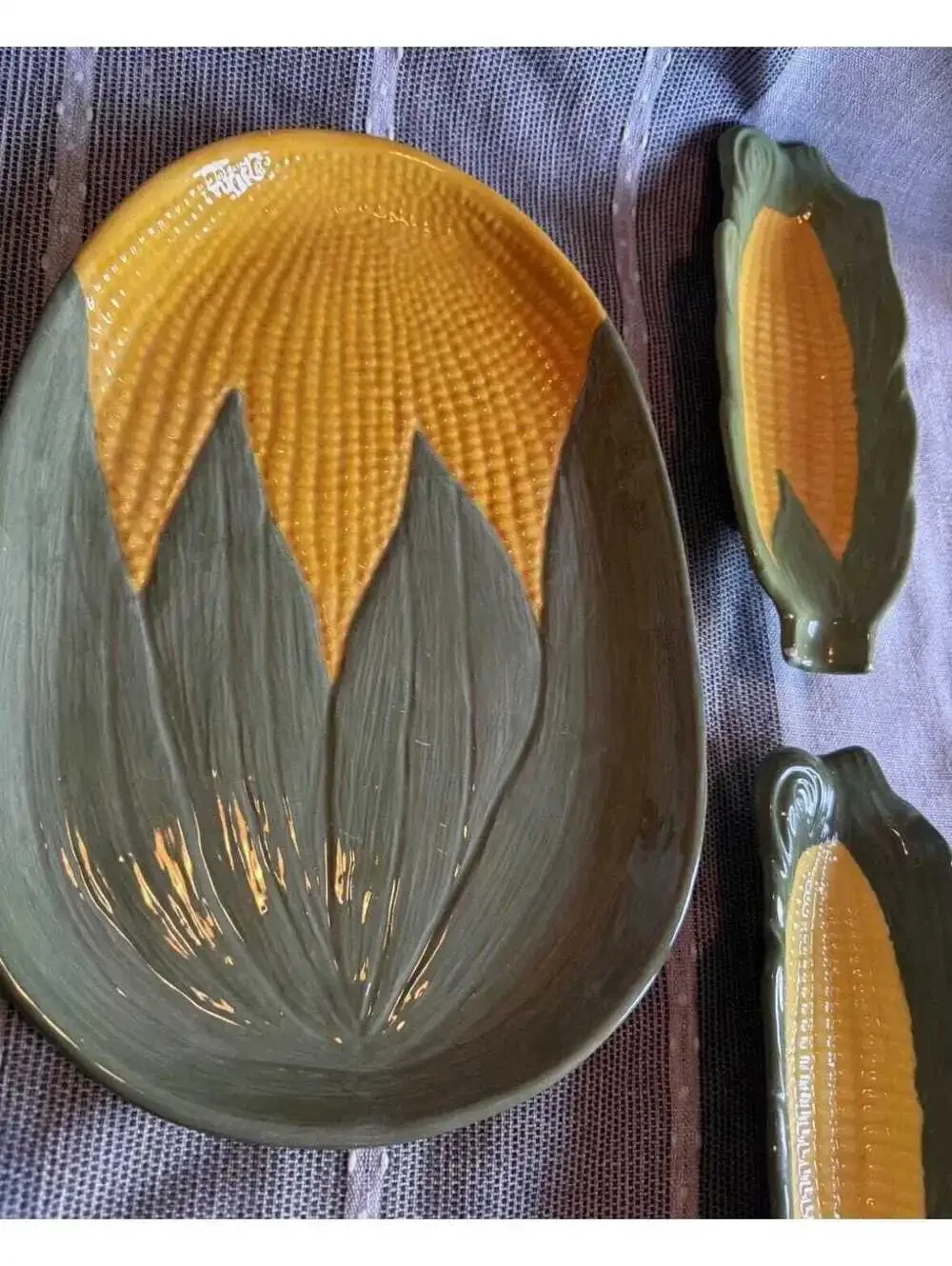 Vintage Ceramic Corn on the Cob Serving Set: 5-Piece Farmhouse Platter & Plates